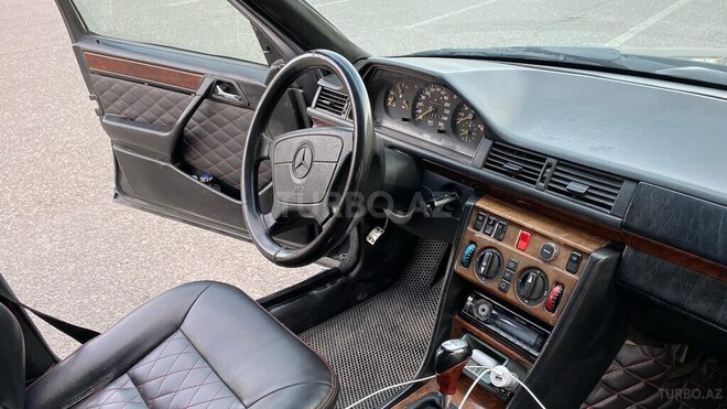 Mercedes E 220 1994, 415,000 km - 2.2 l - Bakı