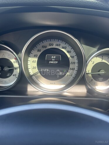 Mercedes E 220 2014, 245,000 km - 2.2 l - Bakı