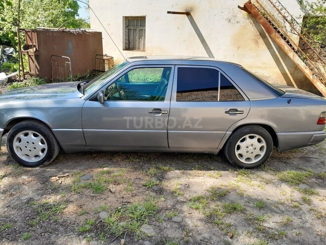 Mercedes E 220 1993, 350,000 km - 2.2 l - Bakı