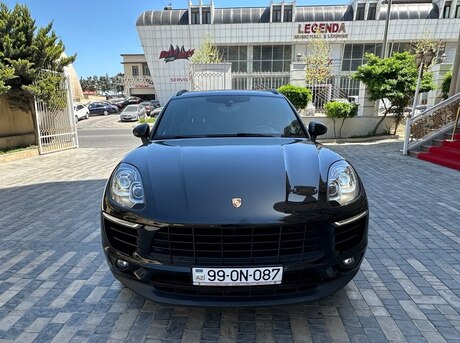 Porsche  2017