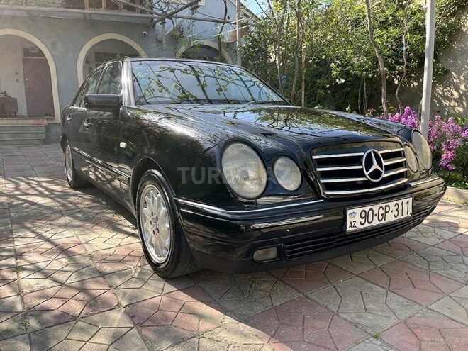 Mercedes E 240 1997, 382,000 km - 2.4 l - Bakı