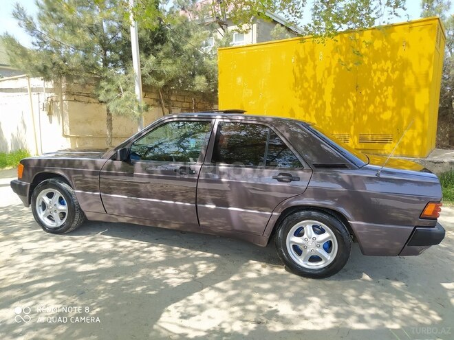 Mercedes 190 1991, 352,130 km - 1.8 l - Sumqayıt