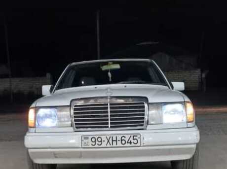 Mercedes E 220 1989