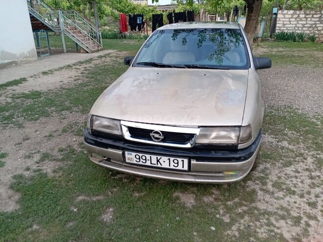 Opel Vectra 1993, 156,886 km - 2.0 l - Ağstafa