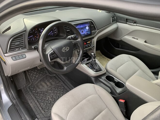 Hyundai Elantra 2018, 135,000 km - 2.0 l - Bakı