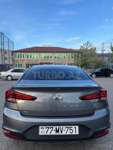 Hyundai Elantra 2019, 102,700 km - 2.0 l - Bakı