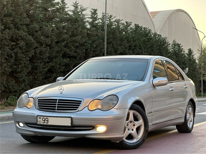 Mercedes  2002, 305,421 km - 2.2 l - Bakı