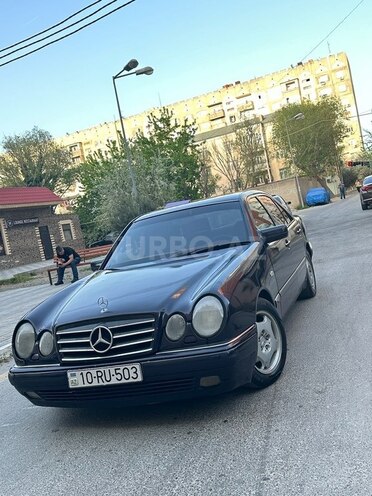 Mercedes E 230 1996, 221,500 km - 2.3 l - Bakı