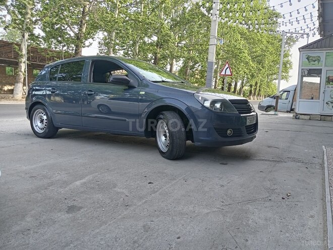 Opel Astra 2006, 250,000 km - 1.4 l - Göyçay