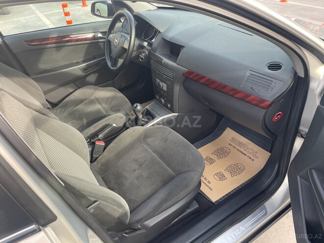 Opel Astra 2004, 288,000 km - 1.4 l - Bakı