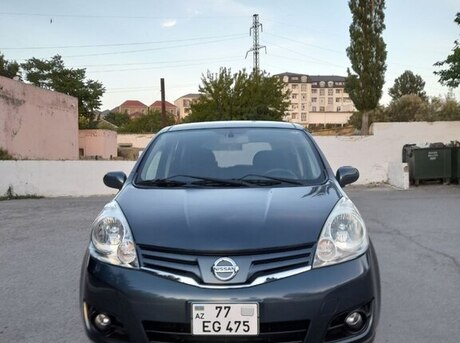 Nissan  2012