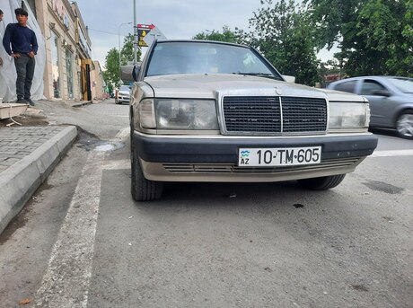 Mercedes 190 1987