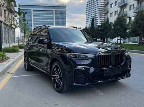 BMW  2021