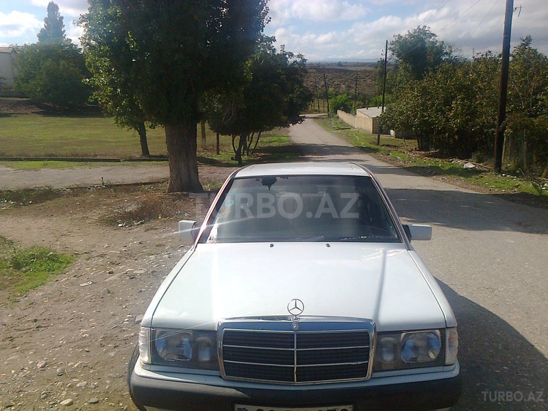 Mercedes E 200 1992, 301,537 km - 2.0 l - Bakı