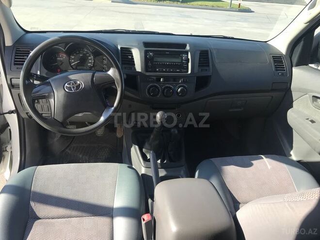 Toyota Hilux 2012, 140,000 km - 2.5 l - Bakı