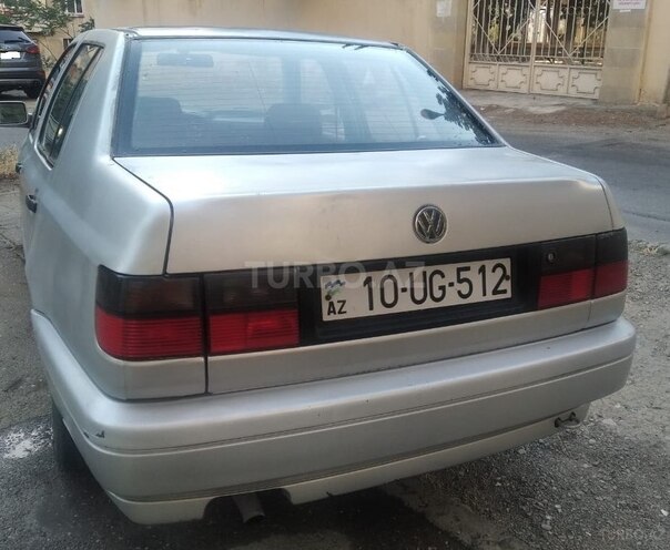 Volkswagen Vento 1992, 999,999 km - 1.9 л - Bakı