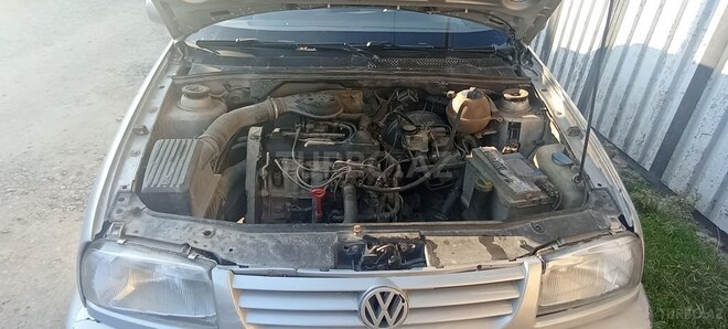 Volkswagen Vento 1996, 273,282 km - 2.0 л - Sabirabad