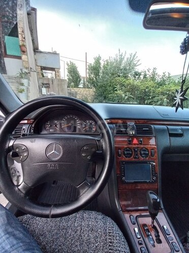 Mercedes E 200 2000, 280,000 km - 2.0 л - Bakı