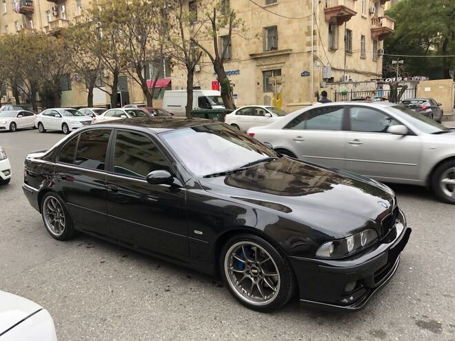 BMW 530 2001, 304,000 km - 3.0 л - Bakı