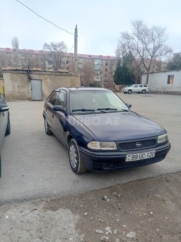 Opel Astra 1996, 250,000 km - 1.6 л - Sumqayıt