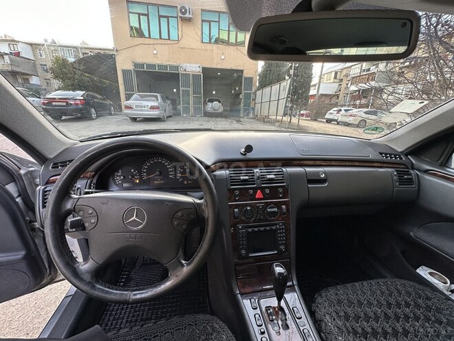 Mercedes E 200 2000, 203,439 km - 2.0 л - Gəncə