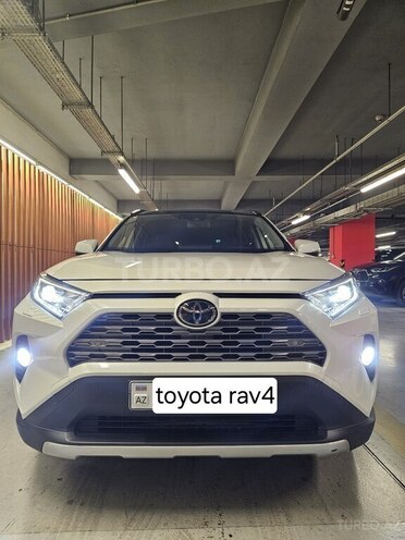 Toyota RAV 4 2018, 104,000 km - 2.0 л - Gəncə