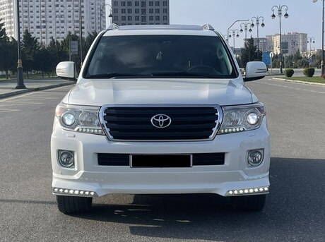Toyota Land Cruiser 2011