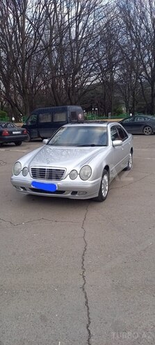 Mercedes E 200 2000, 270,000 km - 2.0 л - Tovuz