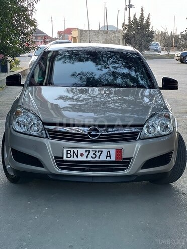 Opel Astra 2007, 172,000 km - 1.4 л - Bakı