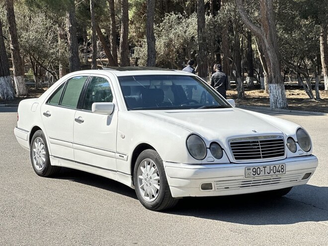 Mercedes E 200 1997, 355,000 km - 2.0 л - Sumqayıt