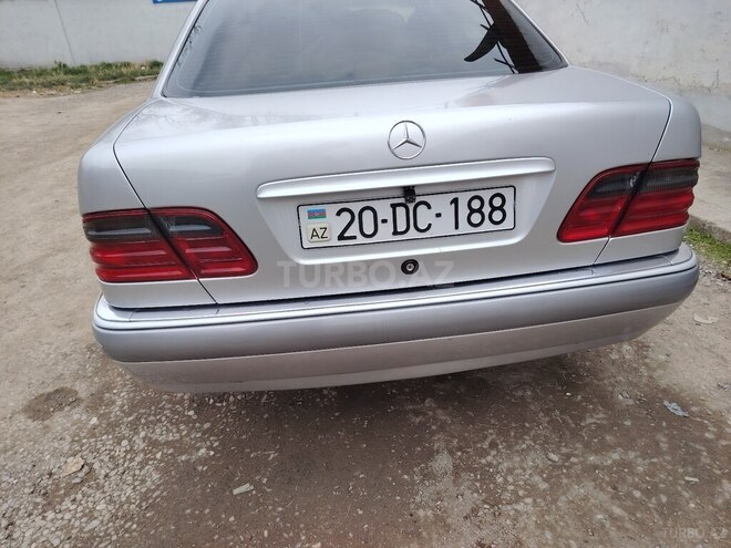 Mercedes E 200 1997, 366,000 km - 2.0 л - Yevlax