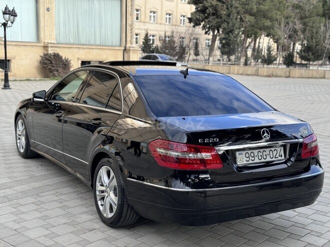Mercedes E 220 2009, 309,000 km - 2.2 л - Sumqayıt