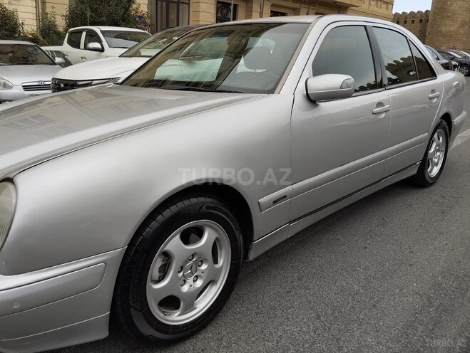 Mercedes E 220 1998, 385,000 km - 2.2 л - Bakı