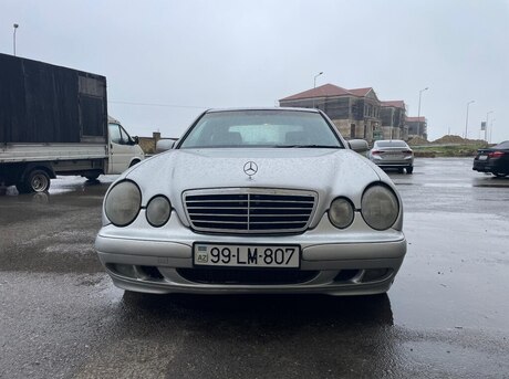 Mercedes E 270 2001