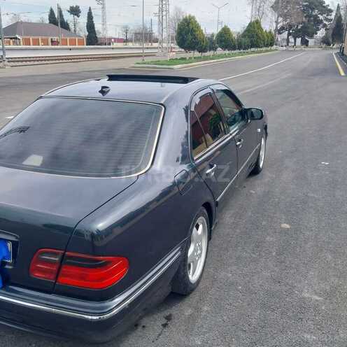 Mercedes E 280 1998, 256,478 km - 2.8 л - Gəncə