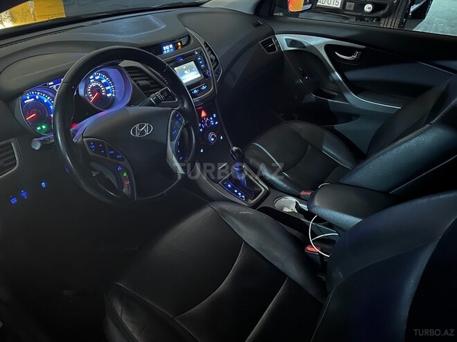 Hyundai Elantra 2015, 177,028 km - 1.8 л - Bakı