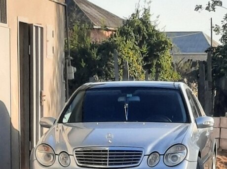 Mercedes E 240 2002