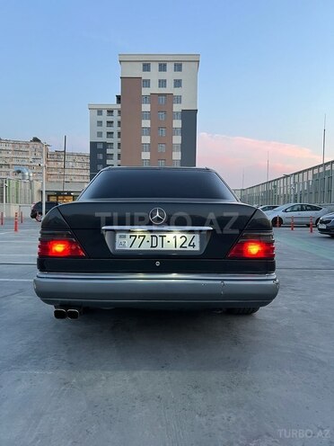 Mercedes E 220 1993, 486,000 km - 2.2 л - Bakı