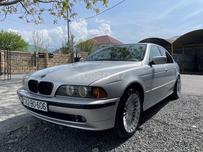 BMW 530 2001, 260,000 km - 3.0 л - Zaqatala