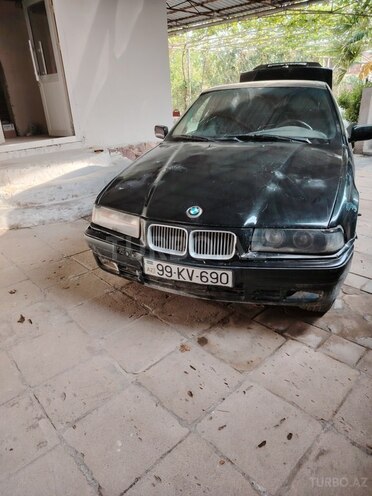 BMW 318 1993, 540,000 km - 1.8 л - Salyan